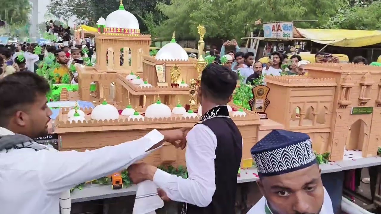 05/10/2025_Juma Mubarak_12Rabiul Awwal Julus_Gomti Pur_Ahmadabad(Gujrat)