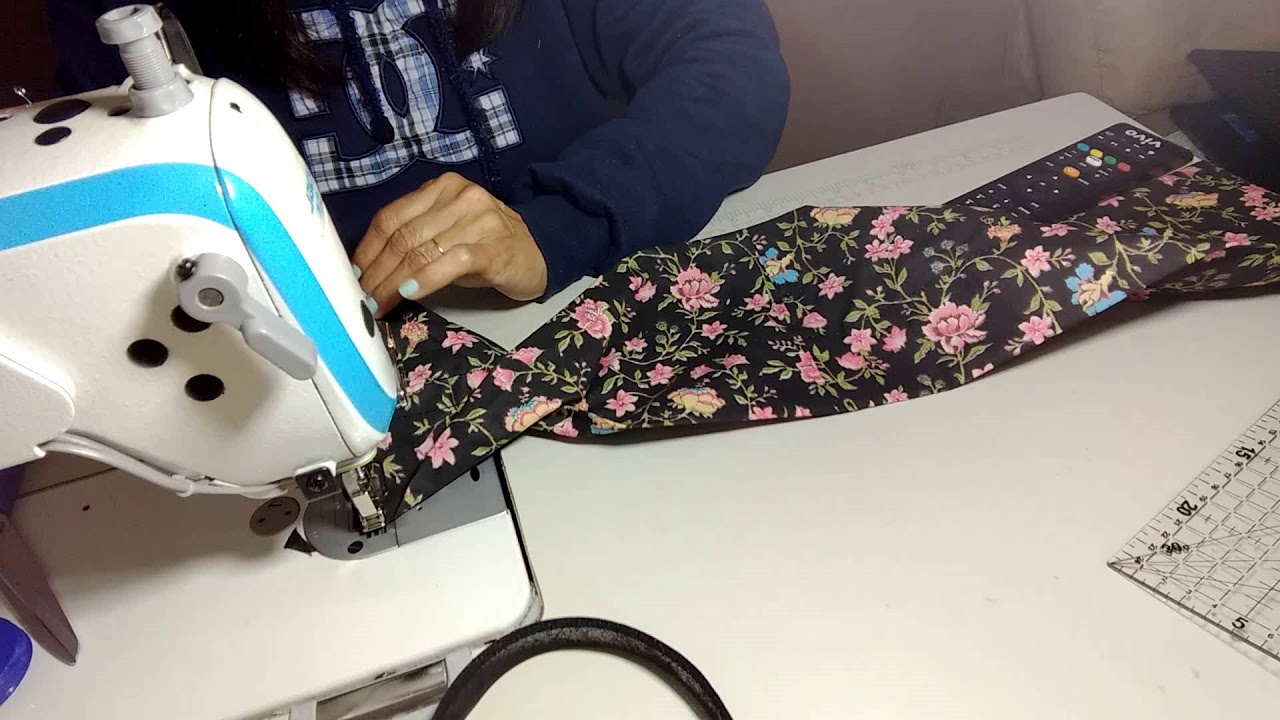 Minhocão de porta, ou veda porta.