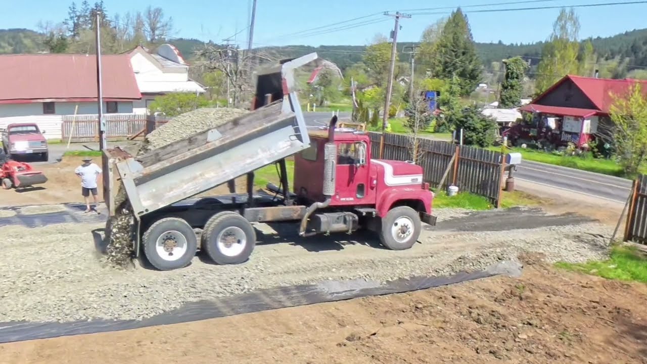 Hauling Gravel -Vintage International Paystar 5000