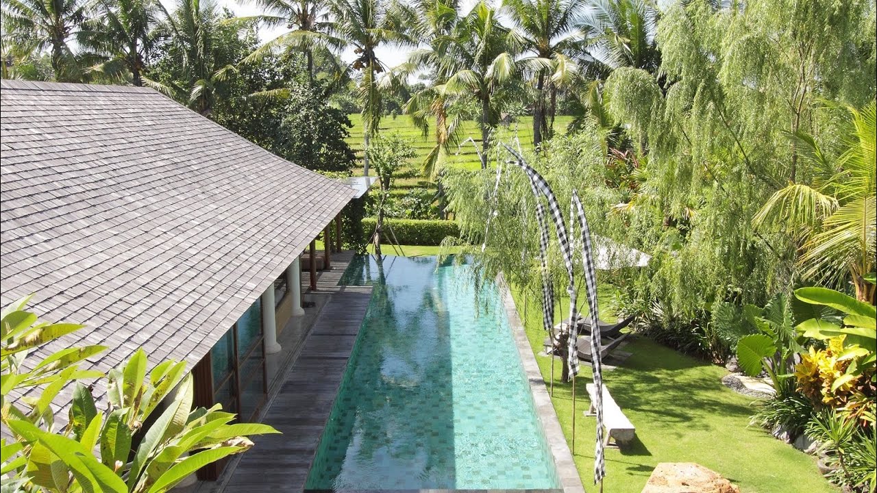 Modern & Ethnic 12 bedrooms villa in Berawa, Canggu, Bali