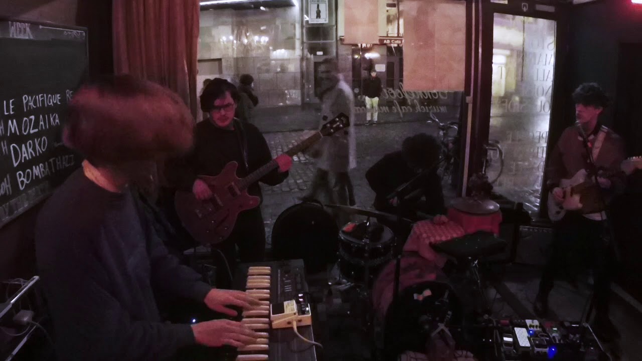Bombataz // BEENHAAK (impro) // Live at Bonnefooi Brussels