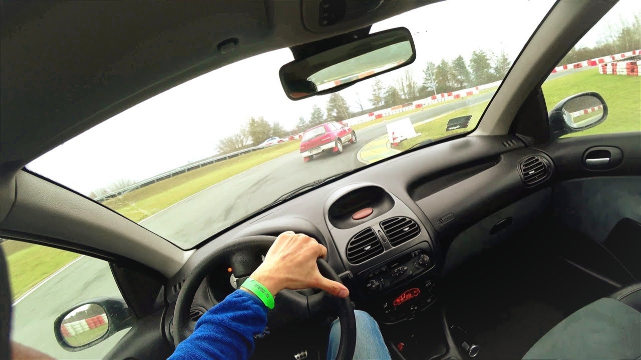 OPONY PISZCZO I MNIE WYPRZEDZAJO-peugeot 206 dzień pr&oacute;by