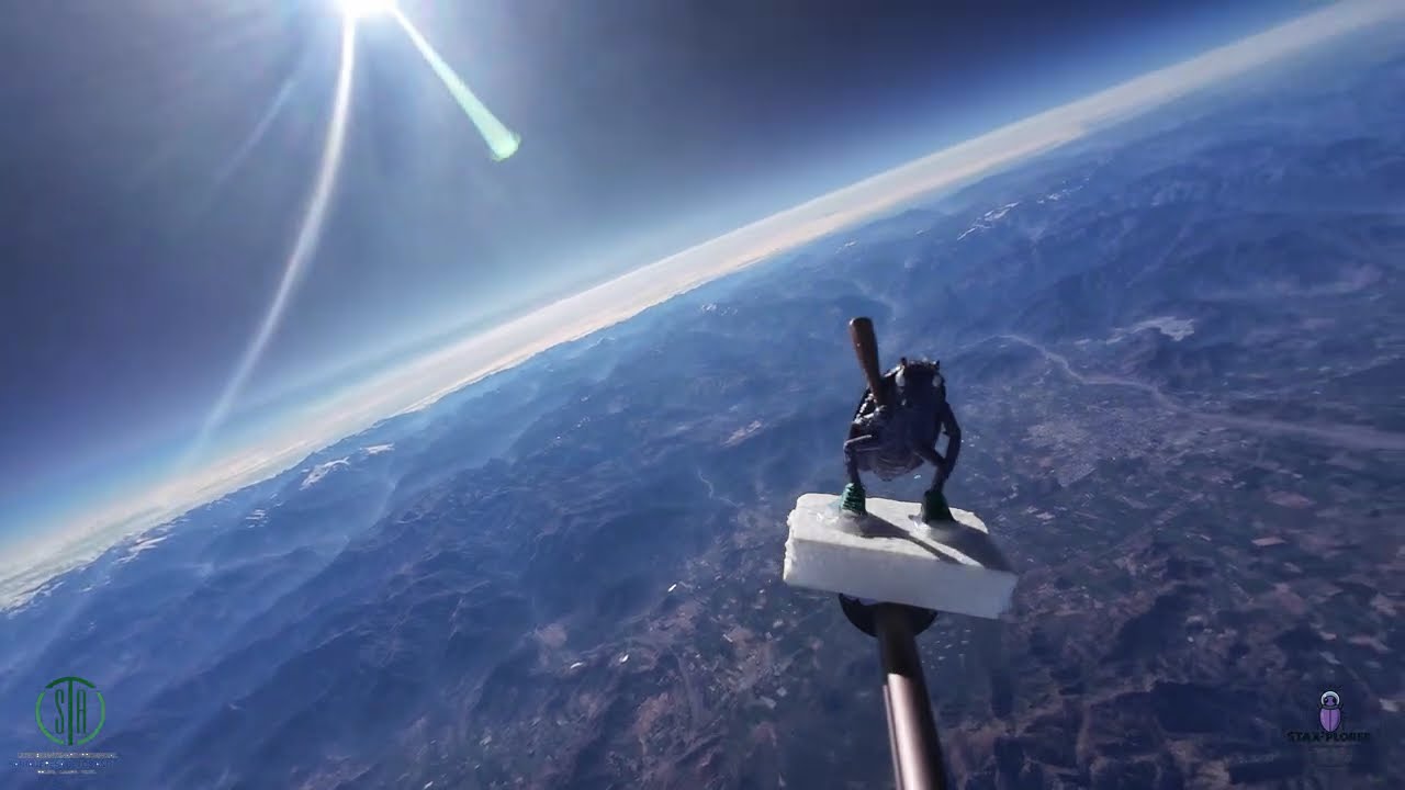 Launching a DJI Action 4 to the Edge of Space! 30,000m over Chile 🇨🇱 [4K]🚀