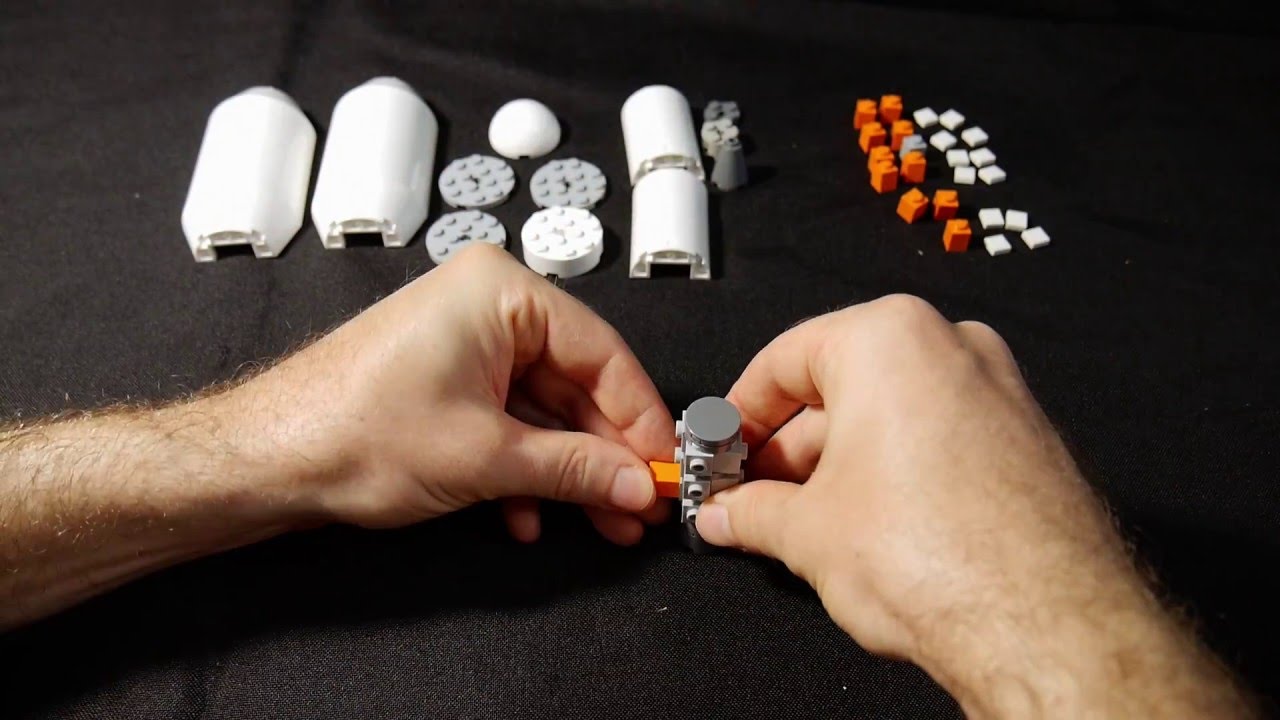 Curiosity #9 - LEGO SpaceX Falcon 9