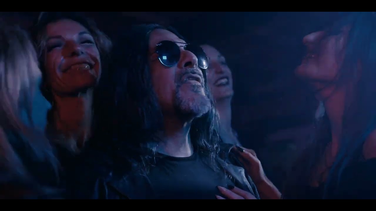 HOLLER - Stormy (Official Video)