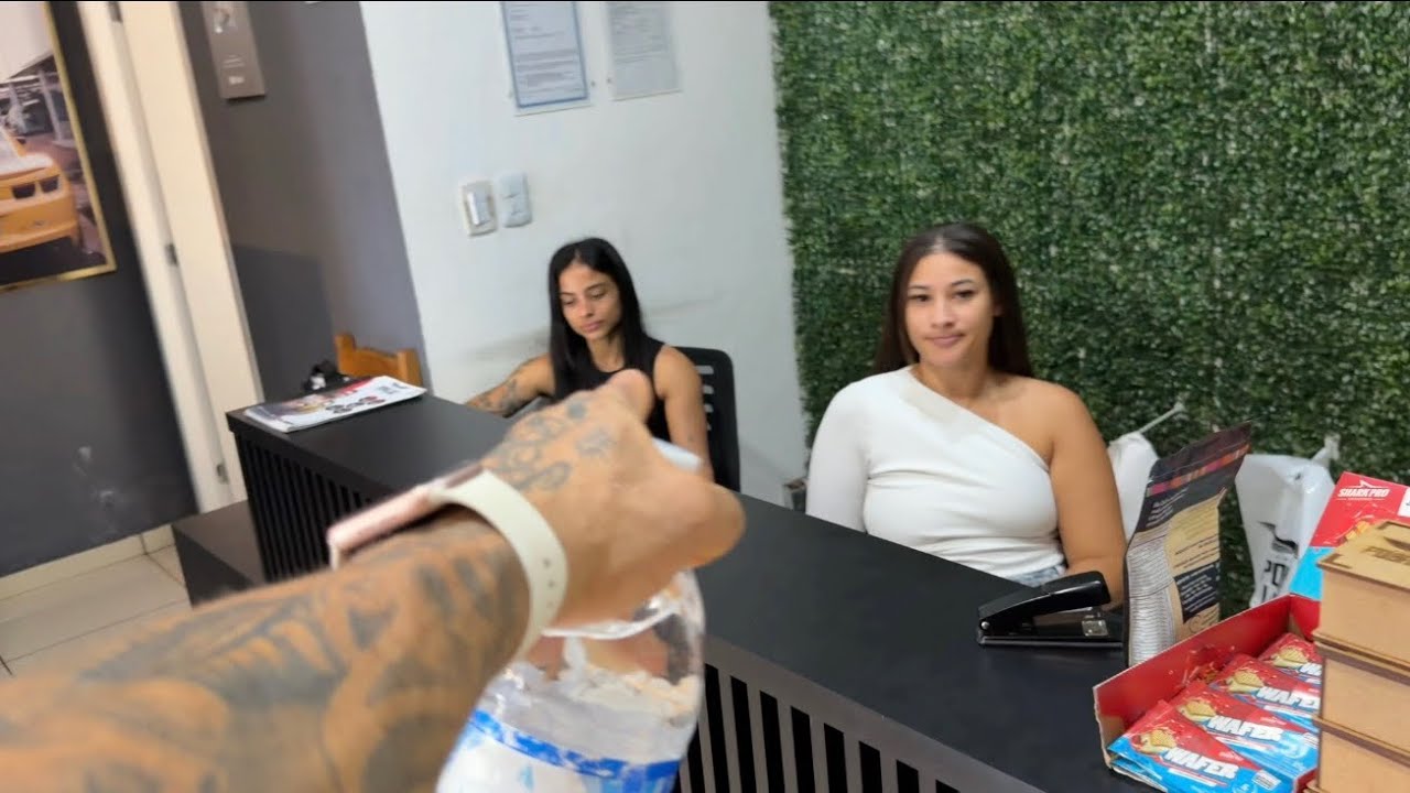 Minhas Funcionárias me JULGARAM