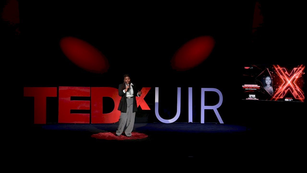 Ce qui nous brise est souvent ce qui nou révèle | Amanda Moza Fontaine | TEDxUIR