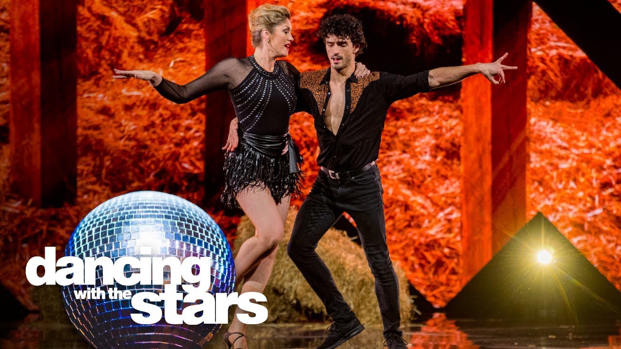Kick off the Sunday shoes: jeugdsentiment met jive van Kelly Pfaff & Andrei | Dancing with the Stars