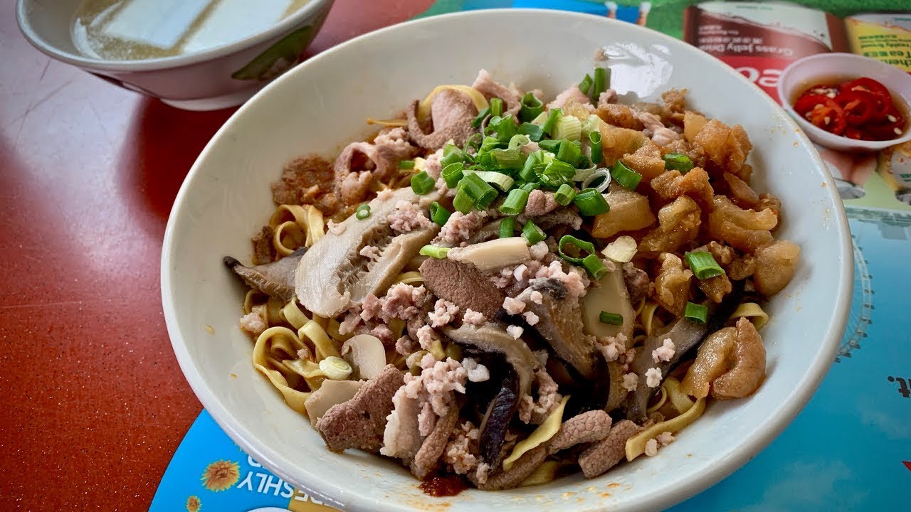 One of the best BAK CHOR MEE (minced meat noodles, 肉脞面) in Singapore! (Taman Jurong, street food)