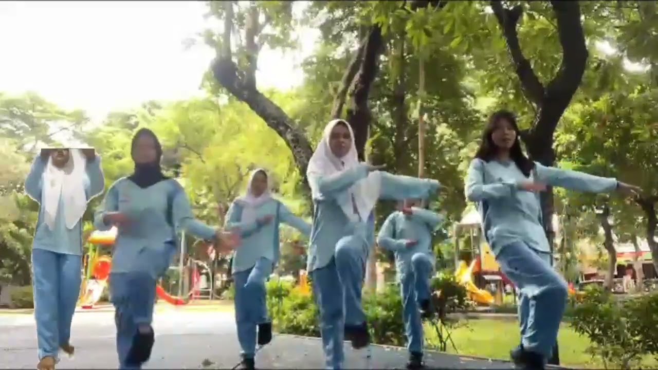 Senam SAIH SMKN 12 JAKARTA X. AKL-1