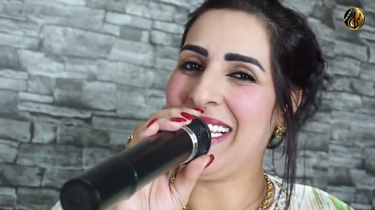 الفنانة خديجة تامنايت والفنان بومهدي في روعة من روائع الاغنية الامازيغية فرجة ممتعة