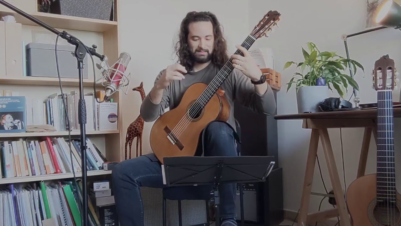 Luca Lampis - Suite A minor (Gavotte I,II) - M.M.Ponce