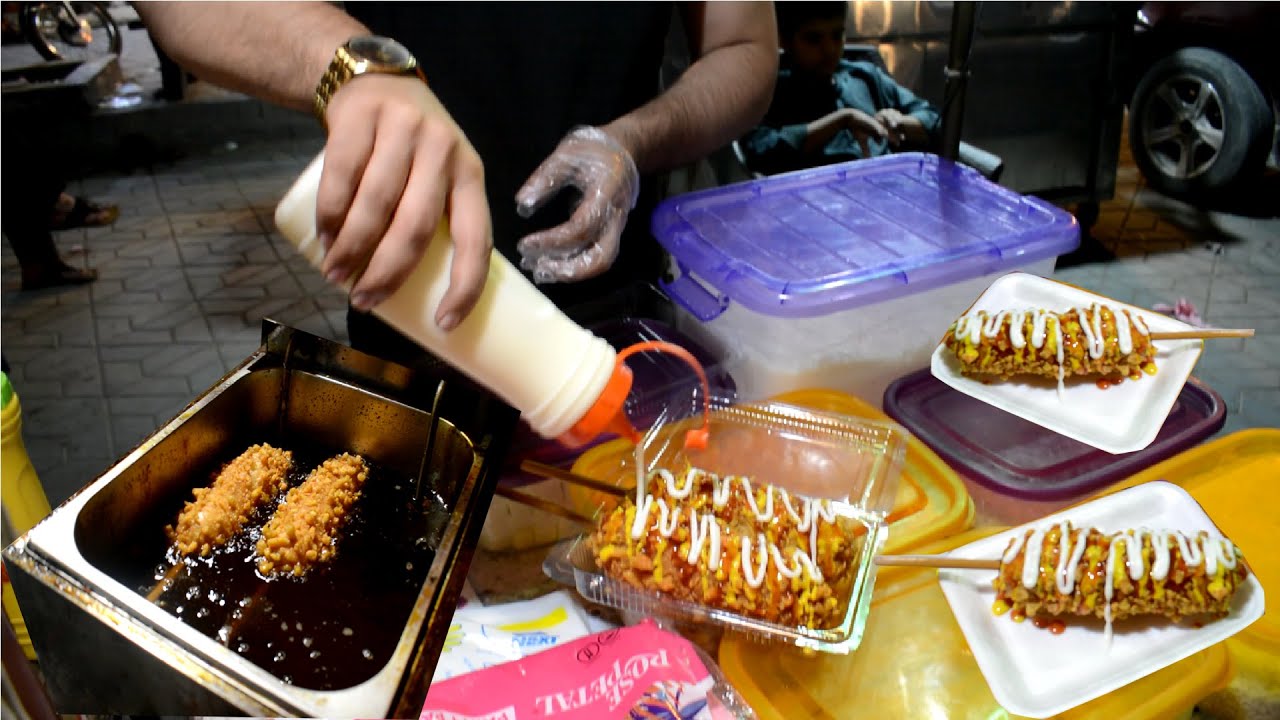 Hot Dog Street food Peshawar - Saddar Bazzar Peshawar - Special Hot Dog