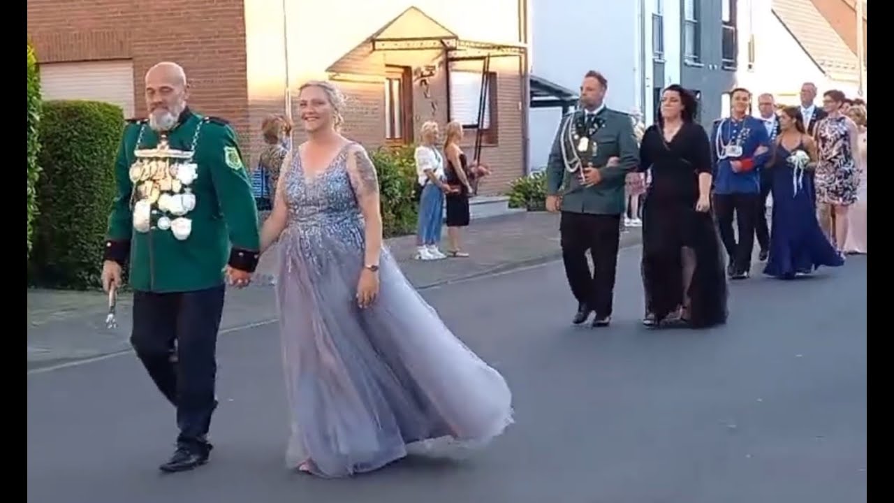 Schützenfest 2024 Rosellerheide-Neuenbaum Der Dienstagabend-Festumzug