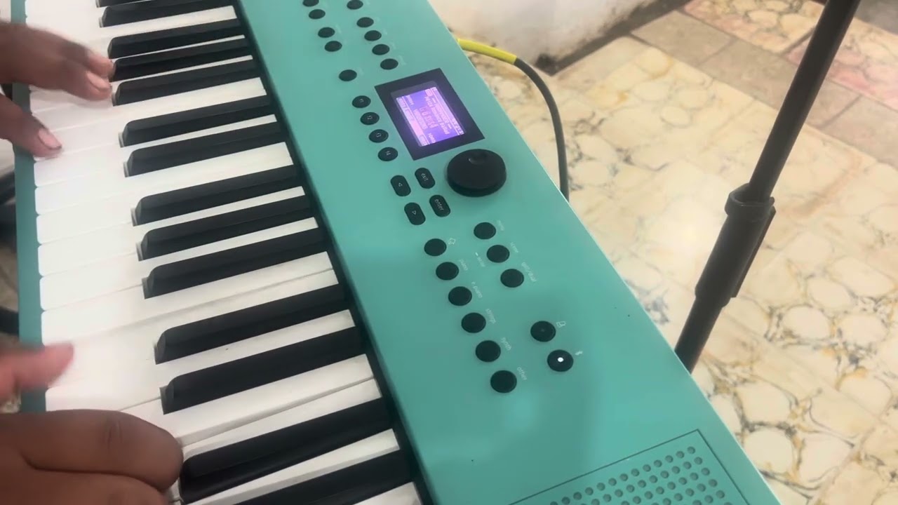 Piano De Adoración Roland Go:Keys 3