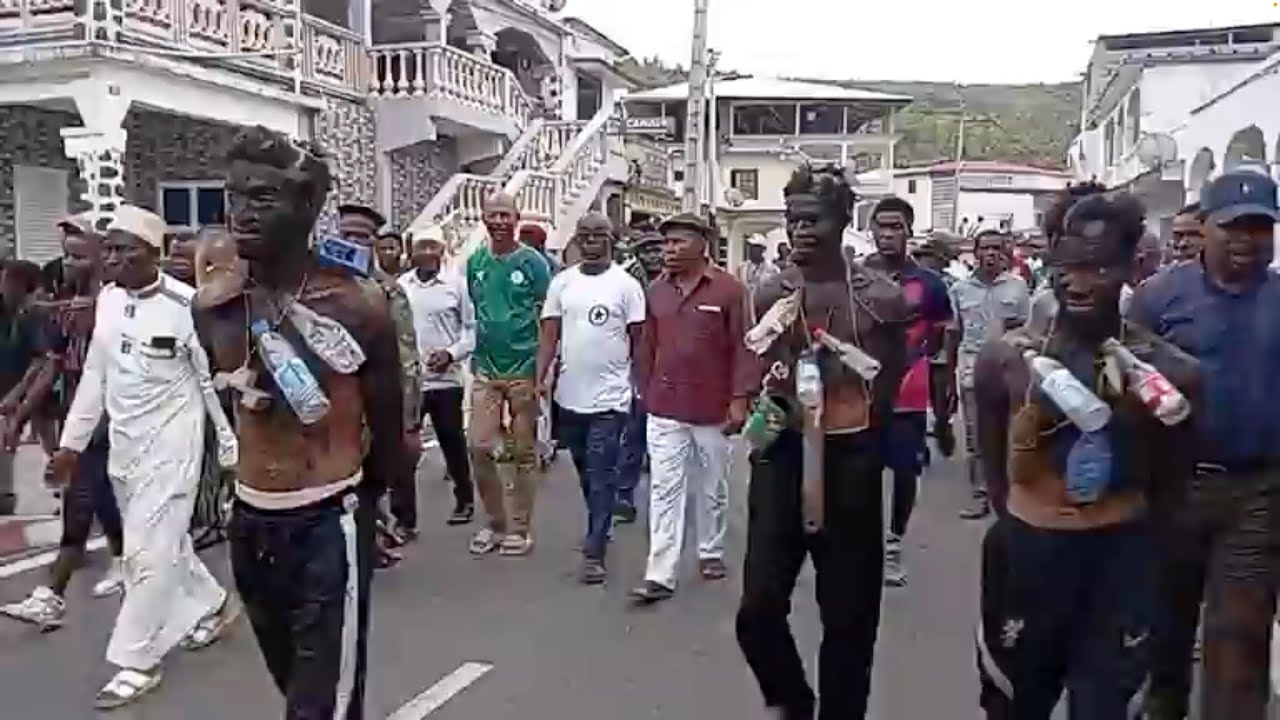 Zinou dezadjiri hounou Foumbouni : wala wandrou waparisiwa