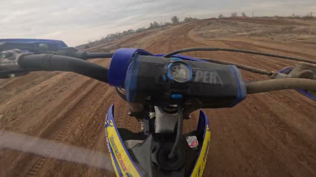 Yz 125 vs yzf450, motocross Pánov 