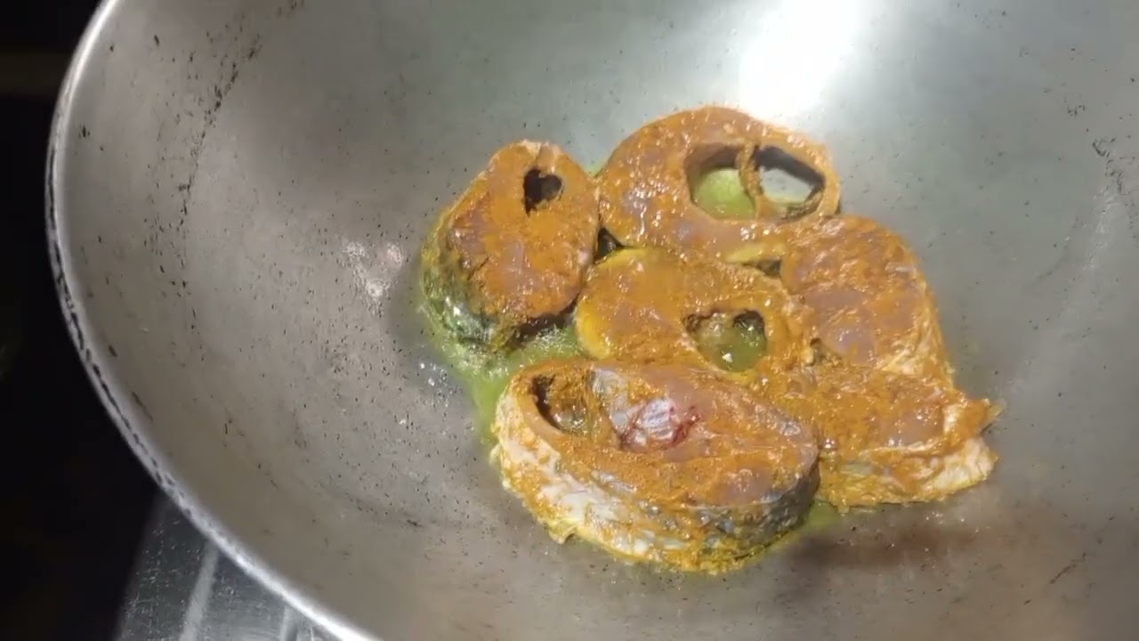 কচি লাউ দিয়ে রুই মাছের ঝোল খেতে কি যে ভালো হয়েছে । লাউ দিয়ে রুই মাছের ঝোল। recipe#cooking