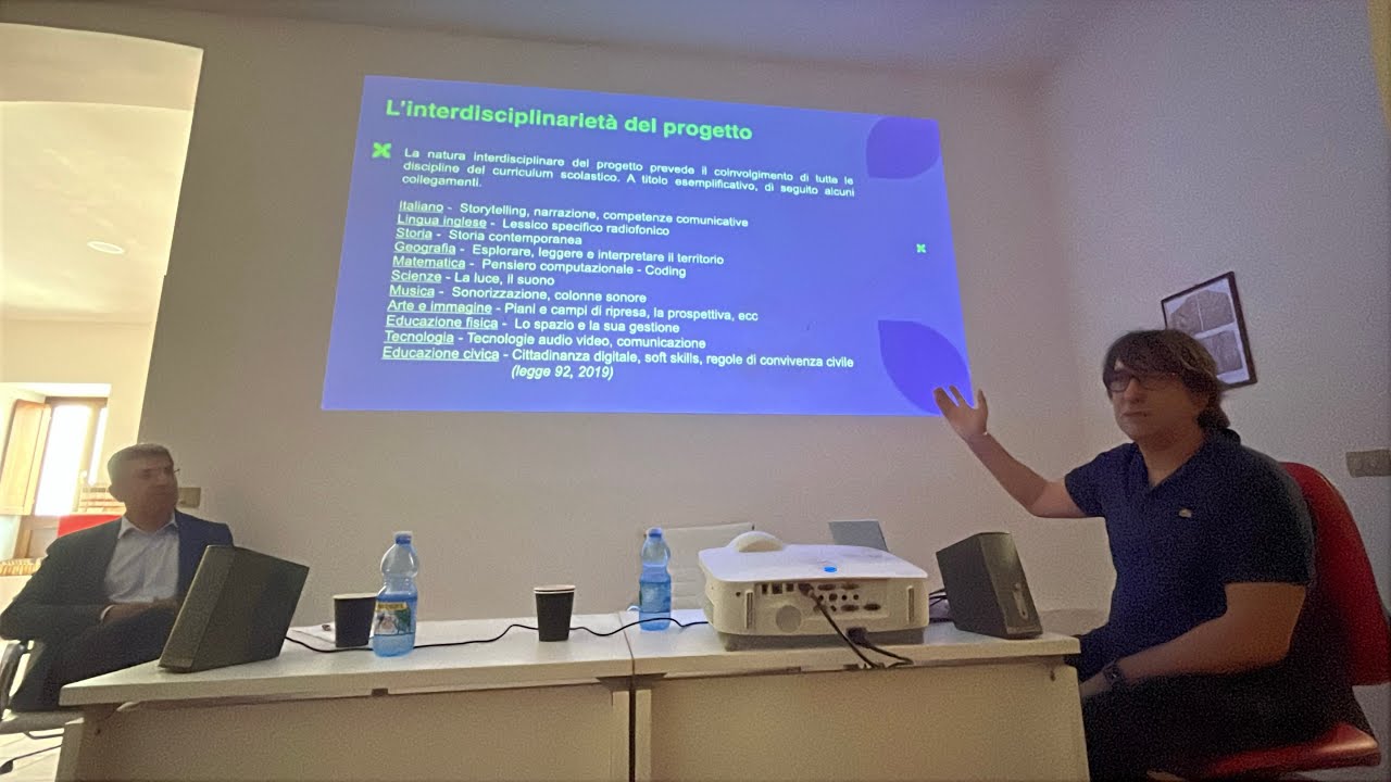 LOCRI - Presentazione Progetto di Sperimentazione Didattica tra Podcast e Audiolibro (by AC)