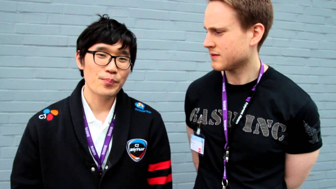 RAKAKA! CJ ENTUS FROST CLOUDTEMPLAR Interview CEBIT
