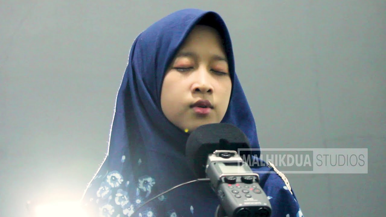 Faiqotus Safira-Zahret El Madaen | Cover