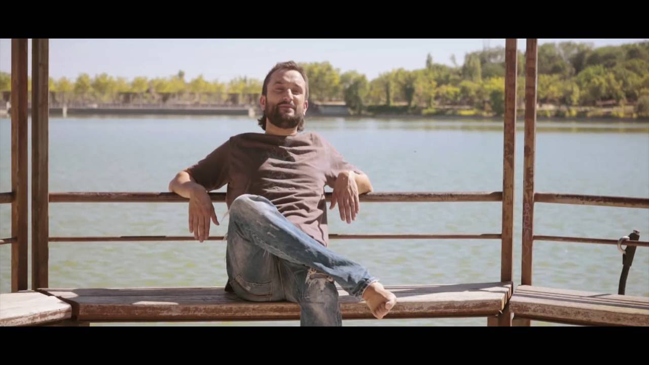 L&uuml;lu :: Al anochecer :: Videoclip oficial - Nuevo proyecto del l&iacute;der de Forraje