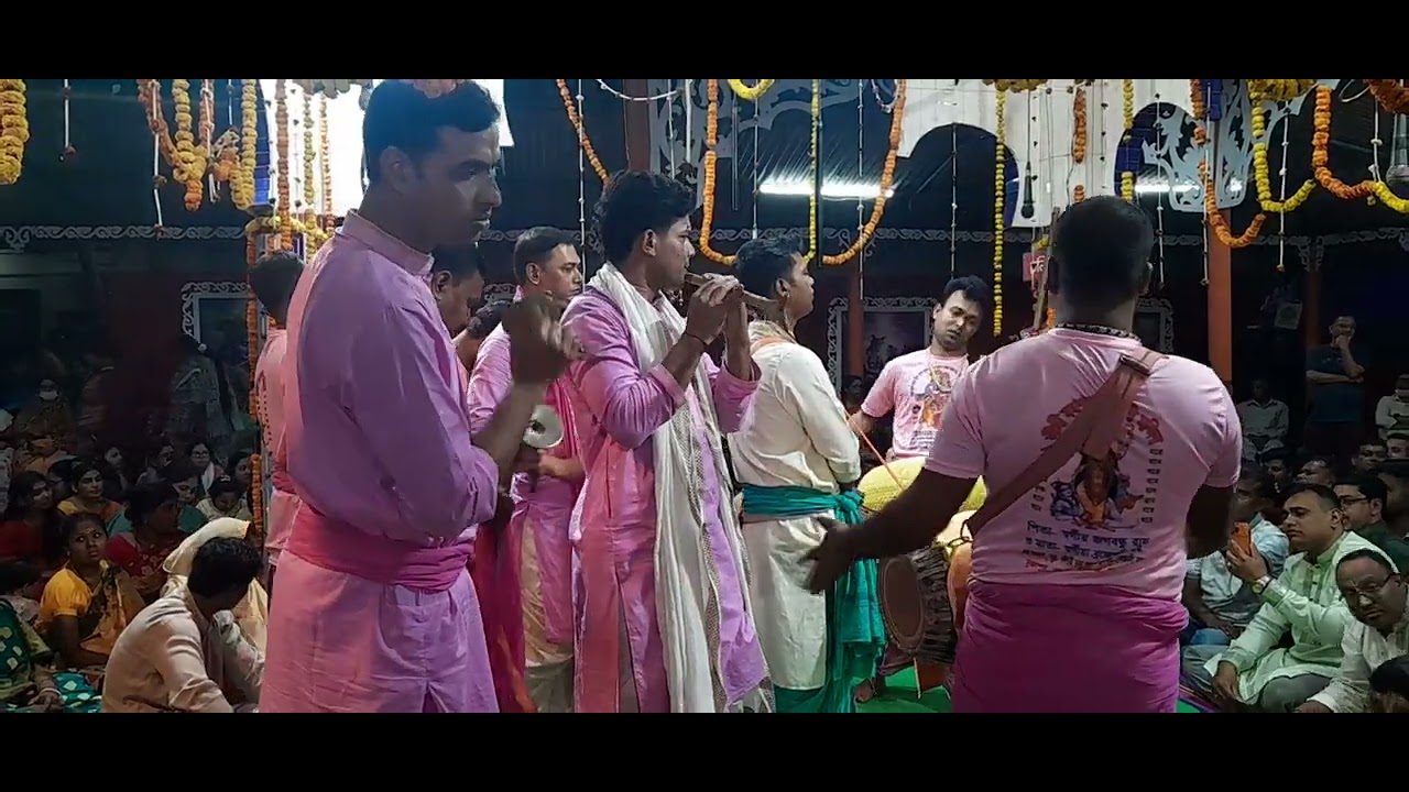  শ্রী শ্রী গৌরাঙ্গ সম্প্রদায় খুলনা নাম কীর্তন শ্রবণ করেন 