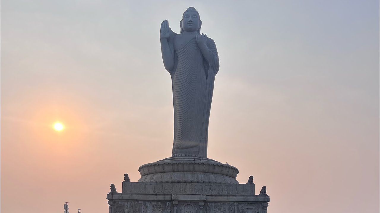 #tankbundhyderabad 😌#buddhastatue ☺️