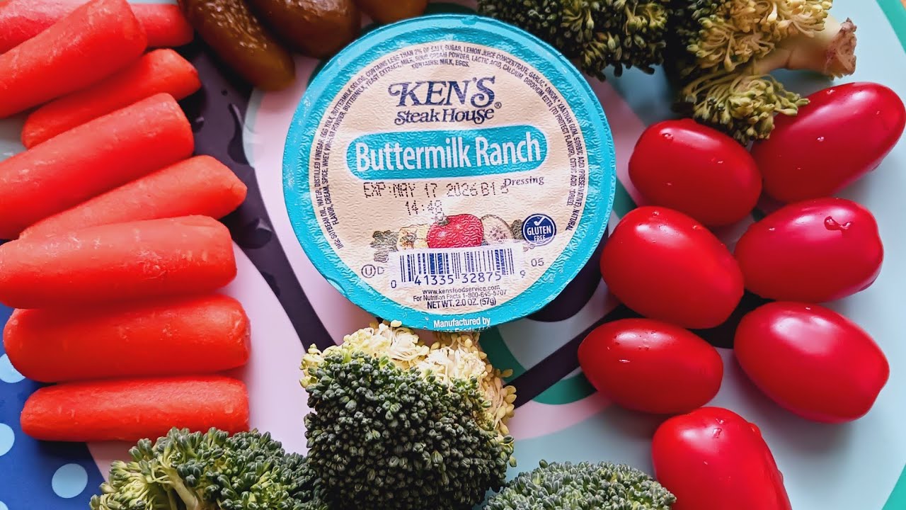 EATING ASMR (whisper and some no talking)-RAW VEGGIES & SALAD