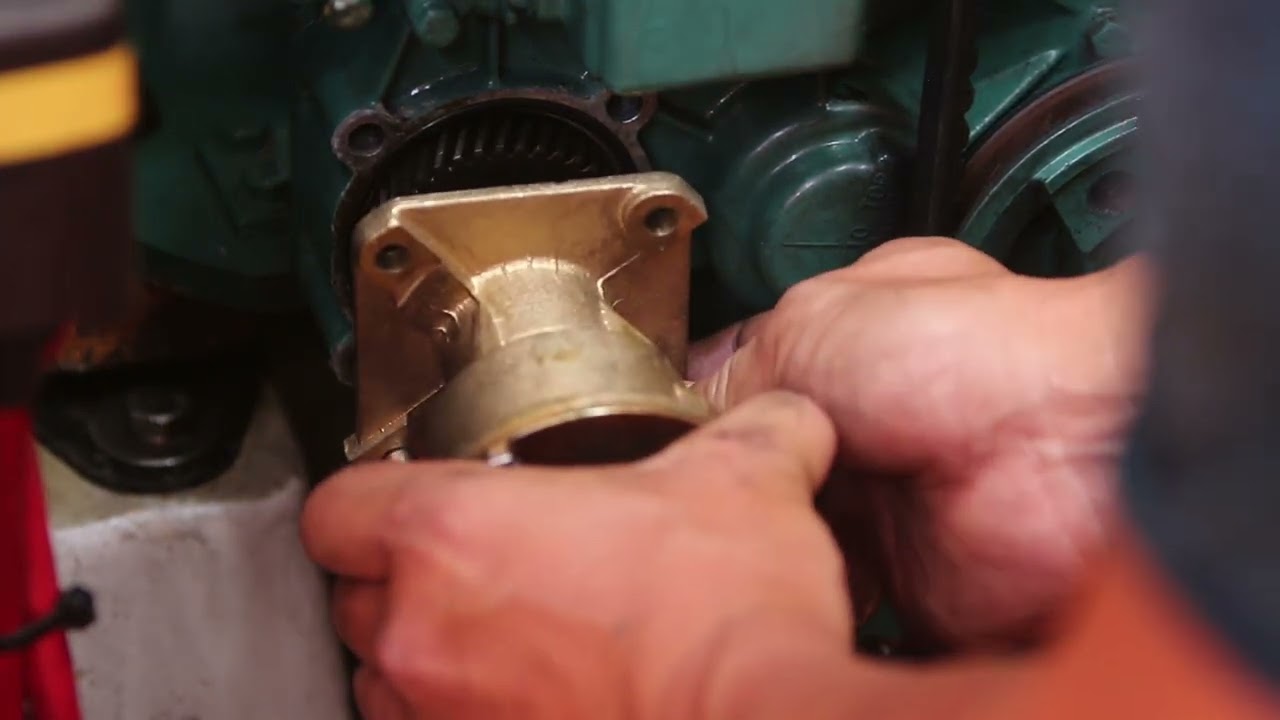 Volvo Penta D2-55 Seawater Circulation Pump Replacement