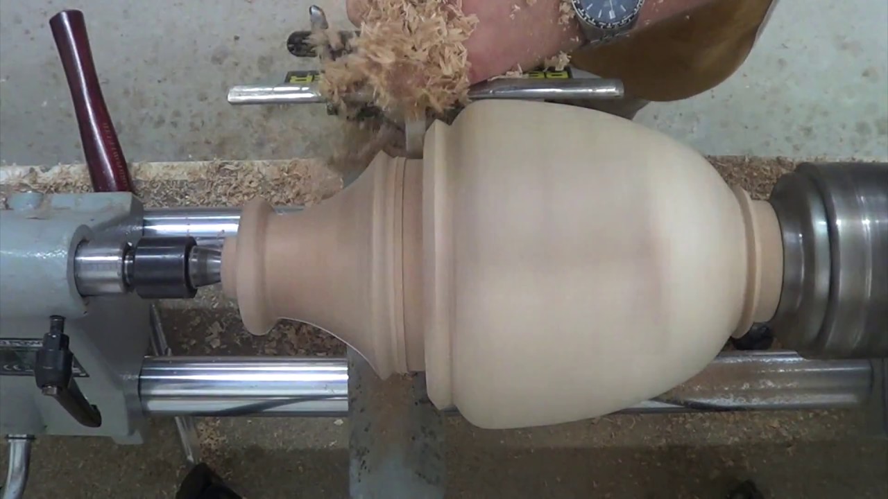 Ebonised Beech and Sapele Urn Part 1: Turning the Urn