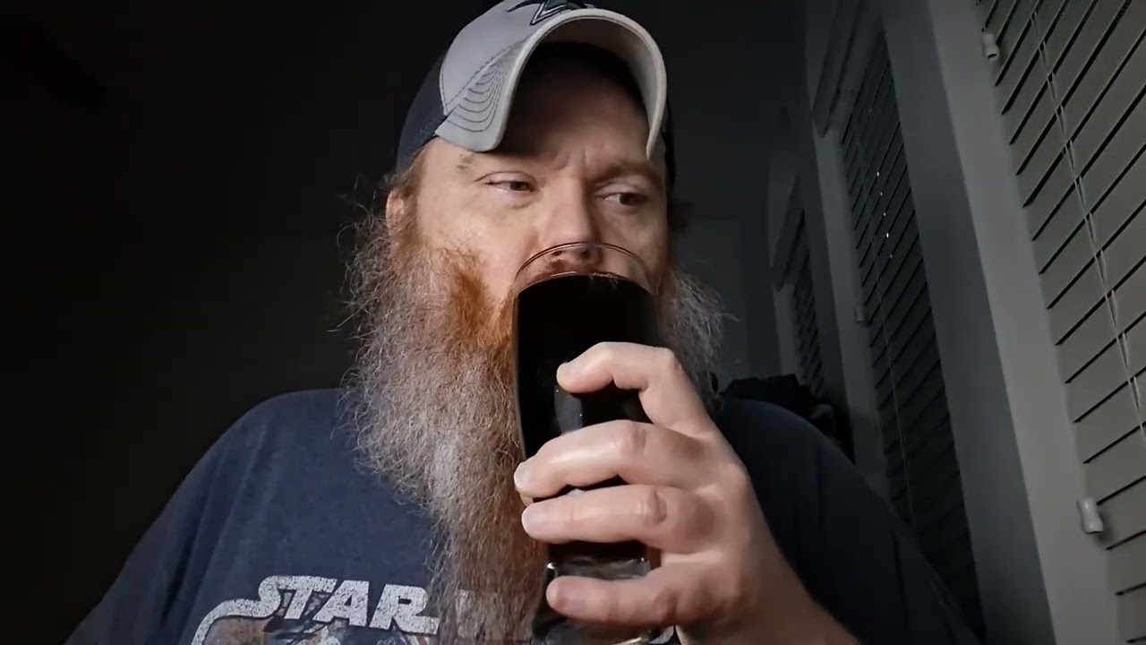 Обзор напитка Barq's Root Beer от Джея А. Уай Мэна.