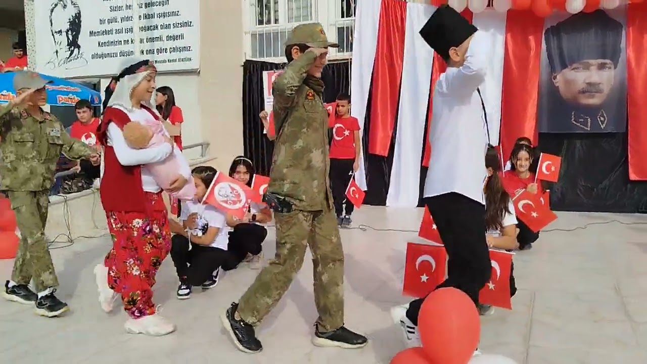 29 EKİM CUMHURİYET BAYRAMI GÖSTERİMİZ🇹🇷 (İzmir Marşı ve Kahramanlarımız)