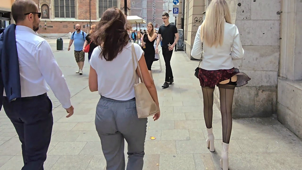 4k Granate styling, walking in public,sightseeing Krakau, city walls,miniskirt,stockings,ankle boots