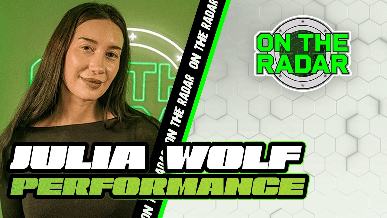 Julia Wolf 