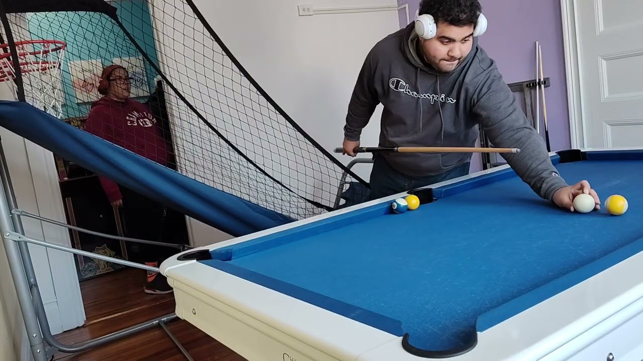 City Island William Torres Play 8-ball Pool table Play fall down basketball ball 