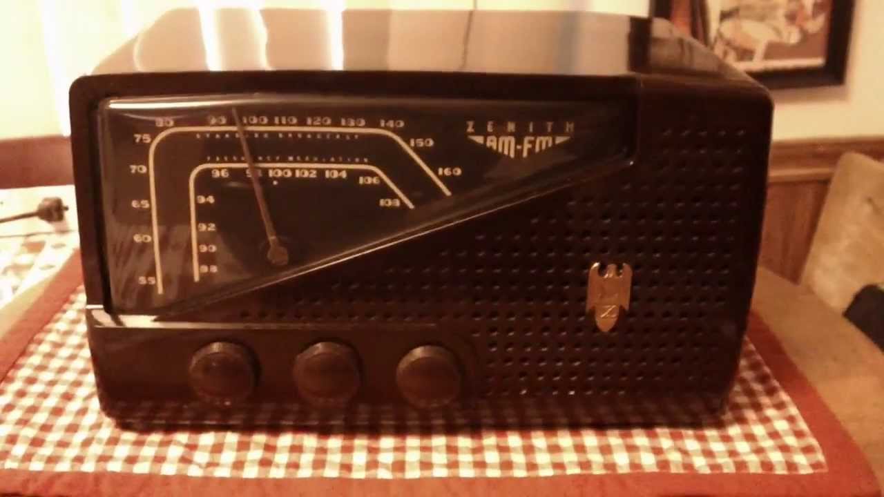 Zenith 7H921Z, a Vintage Tube Radio, from 1949