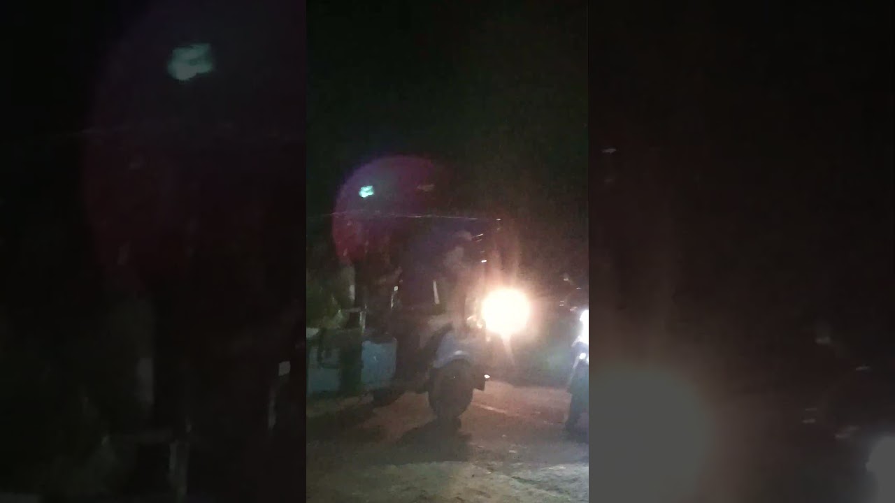 करपुरीग्राम गंज चौक बिजली के कारण रोड जाम हो गया