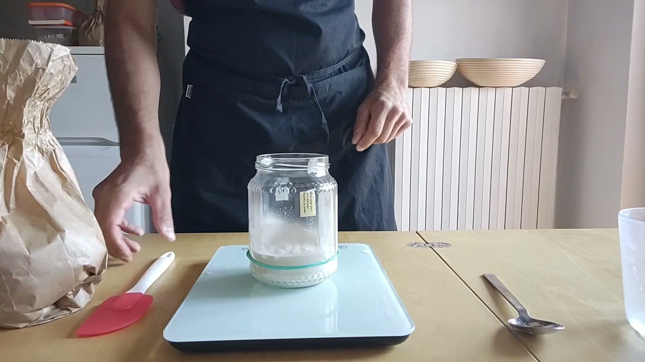 Facciamo il pane di lievito madre insieme! _1_ rinfreschiamo il lievito madre