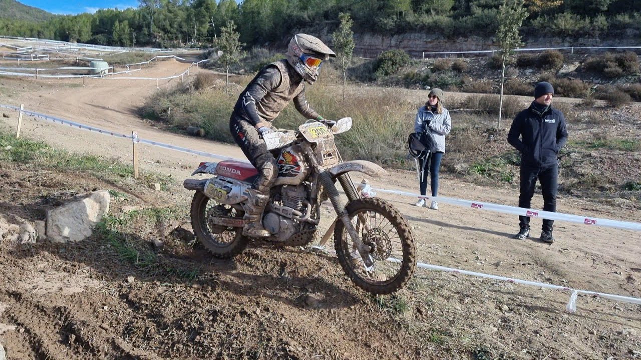 Эндуро с классическими мотоциклами | Осса, Монтеса, Honda, KTM | Enduroc Burn Les Comes в 2021 году