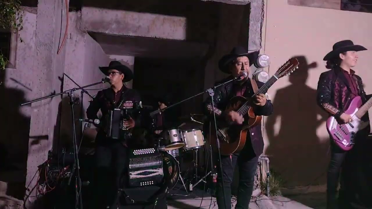 Grupo Yees - No necesitas a Carlo