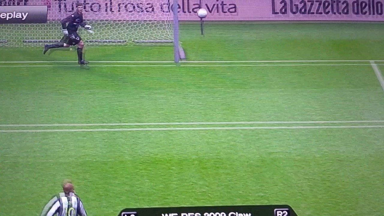 Gol di Messi su punizione, con la maglia della Juve. PES 2009 - PS3
