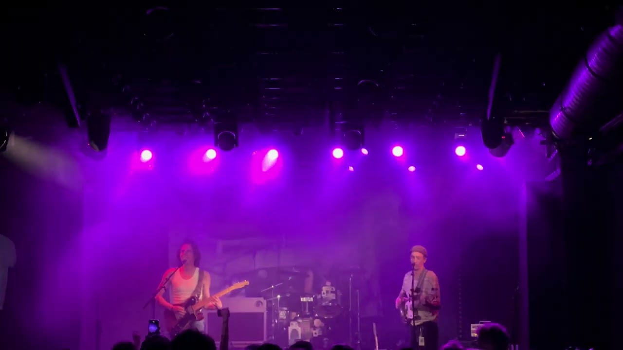 Anda Morts - Adidas Für Mama - live @ Flex Wien - 26.04.2024