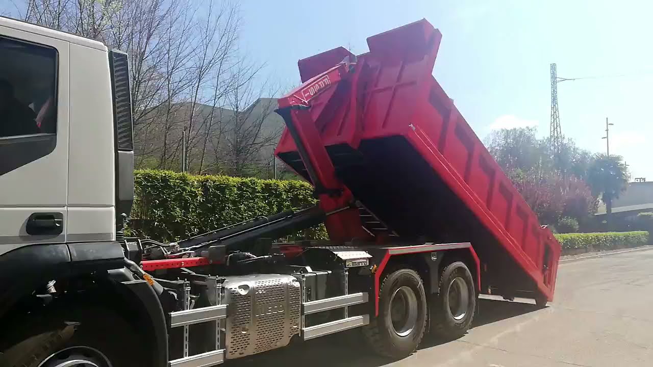 Equipo de gancho portacontenedor Marrel AL20 entregao en Menorca