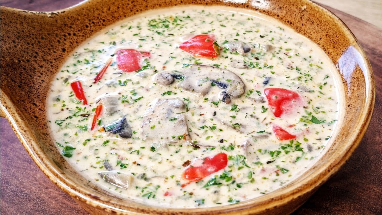 🍲Ungarische Pilzsuppe mit Champignons – einfach & cremig!