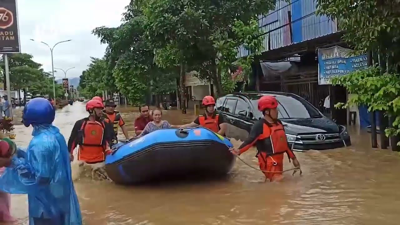 TRENGGALEK - Banjir Bandang Terjang Wilayah Kota Trenggalek
