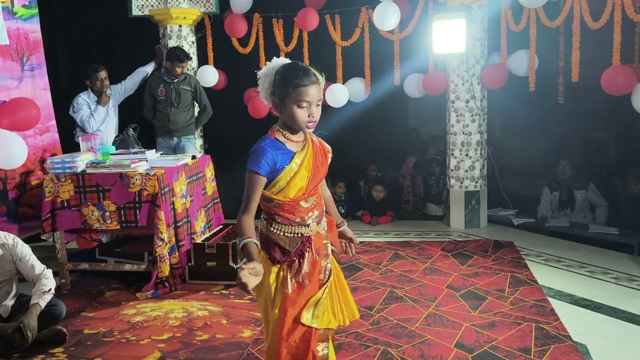 সবুজ পাহাড় ডাকে