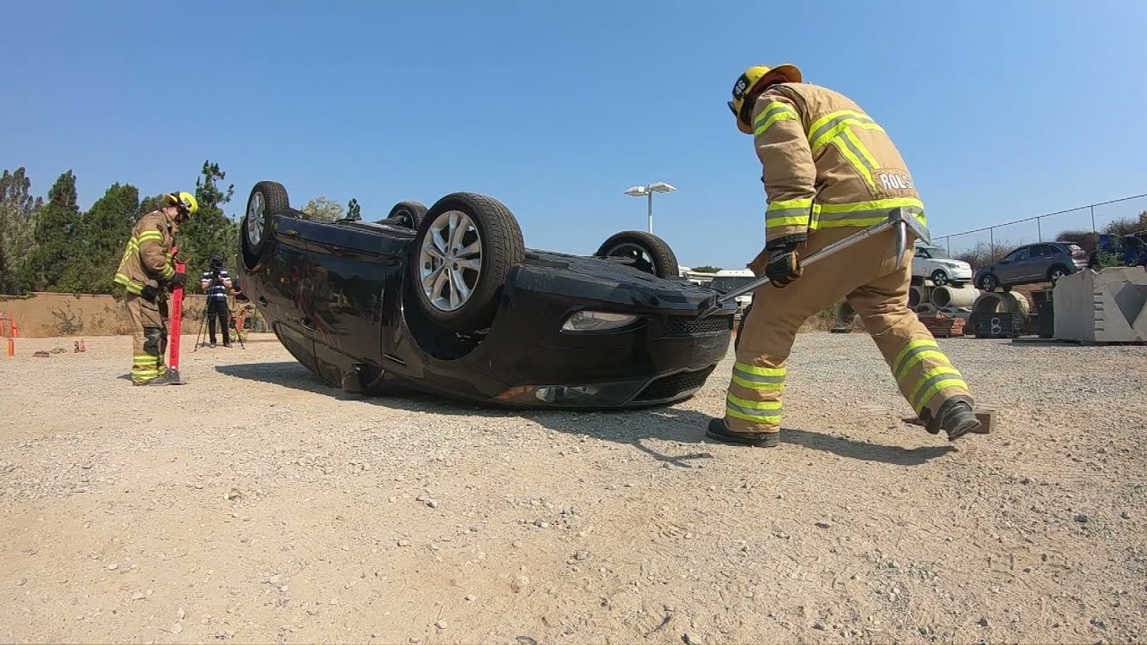 Auto Ex - Stabilizing Roof Resting Vehicle