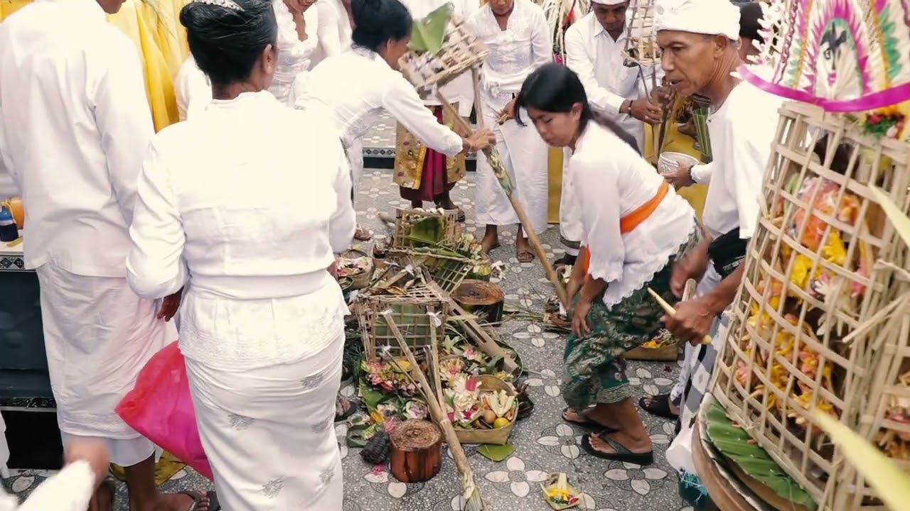Ngenteg Linggih Merajan Pasek Gaduh