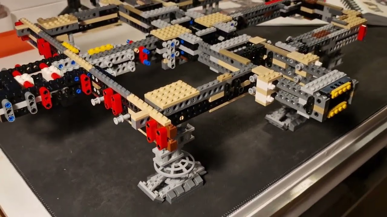 lego falcon millennium